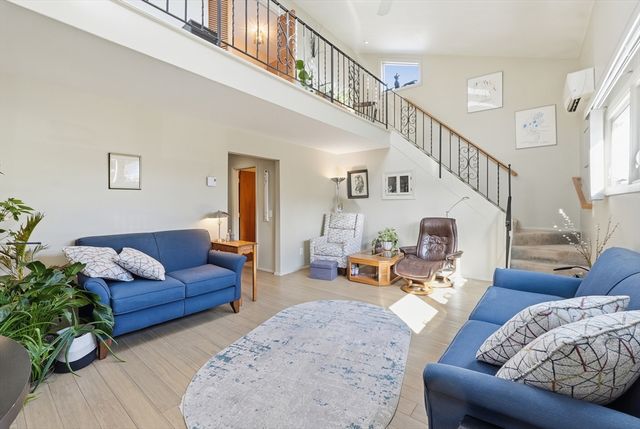 11 Paul St, Auburn, MA 01501
