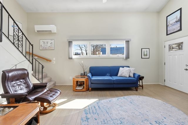 11 Paul St, Auburn, MA 01501