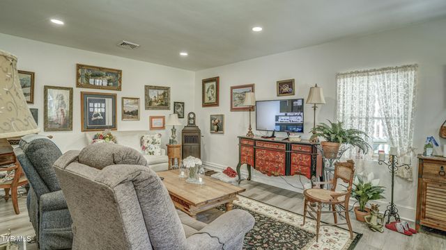 434 Lindsey Street, Bristol, VA 24201