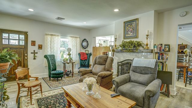 434 Lindsey Street, Bristol, VA 24201