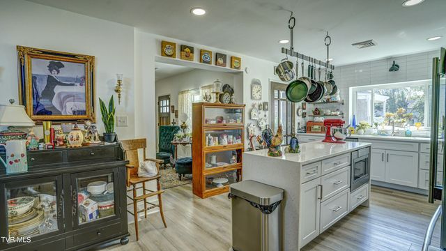 434 Lindsey Street, Bristol, VA 24201