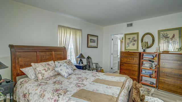 434 Lindsey Street, Bristol, VA 24201