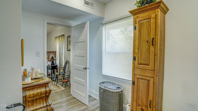 434 Lindsey Street, Bristol, VA 24201