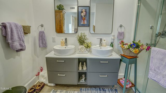 434 Lindsey Street, Bristol, VA 24201