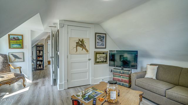 434 Lindsey Street, Bristol, VA 24201