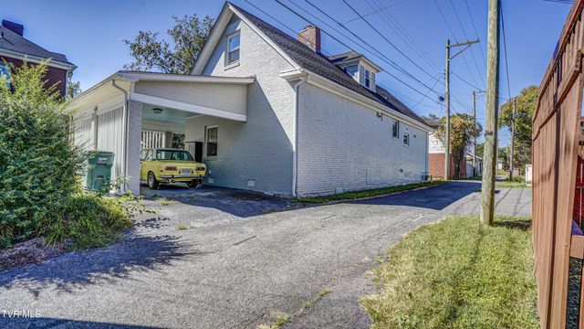 434 Lindsey Street, Bristol, VA 24201