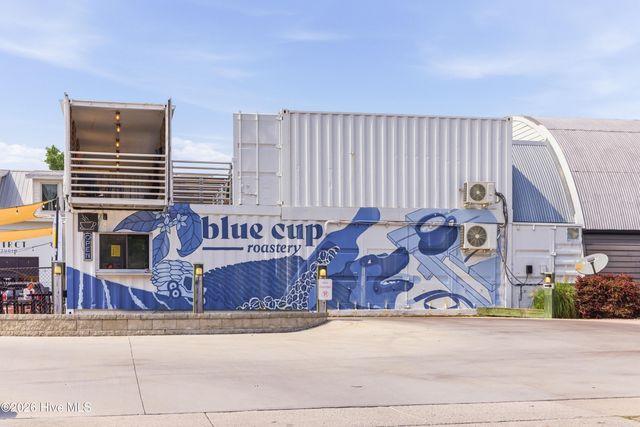 623 S 6th Street, Wilmington, NC 28401
