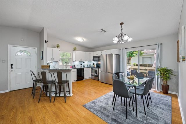 212 W SOUTH AVENUE, Tampa, FL 33603