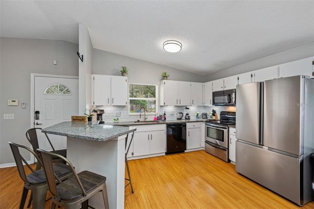 212 W SOUTH AVENUE, Tampa, FL 33603