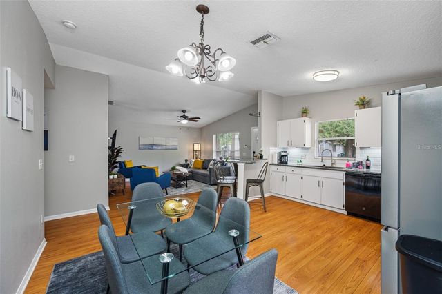 212 W SOUTH AVENUE, Tampa, FL 33603