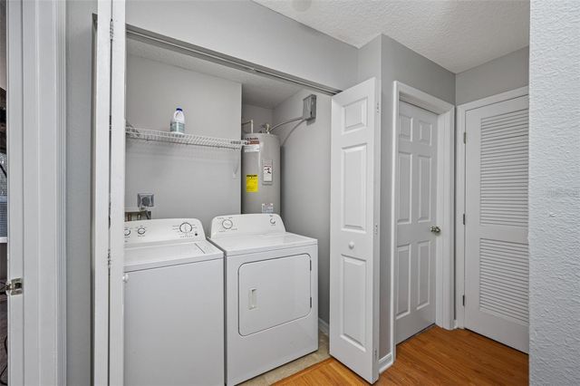 212 W SOUTH AVENUE, Tampa, FL 33603