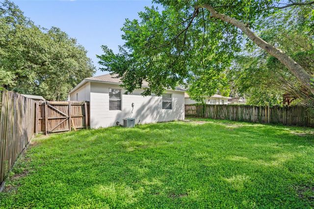 212 W SOUTH AVENUE, Tampa, FL 33603