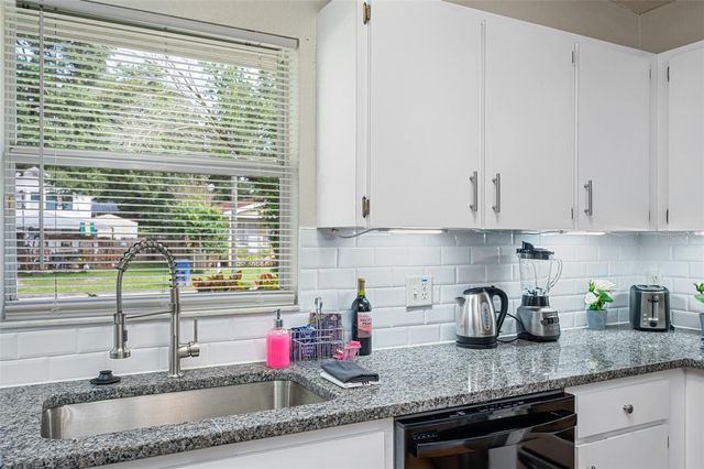 212 W SOUTH AVENUE, Tampa, FL 33603