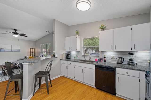 212 W SOUTH AVENUE, Tampa, FL 33603