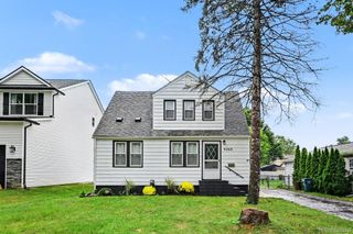 9268 Marlowe Avenue, Plymouth Charter Township, MI 48170