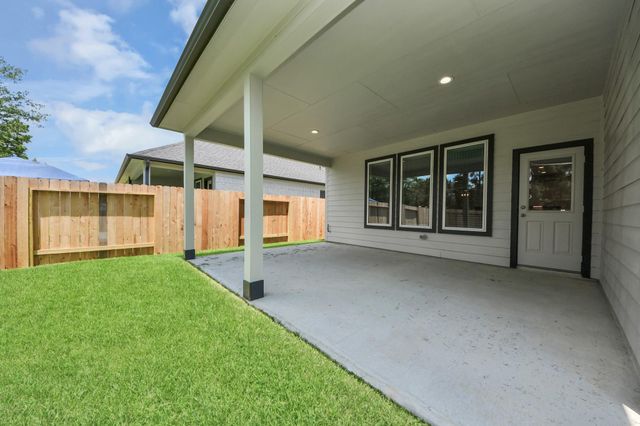 26355 Viva Drive, Magnolia, TX 77066
