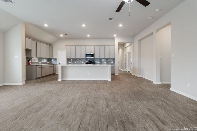 22843 Carriage Bush Dr, San Antonio, TX 78261