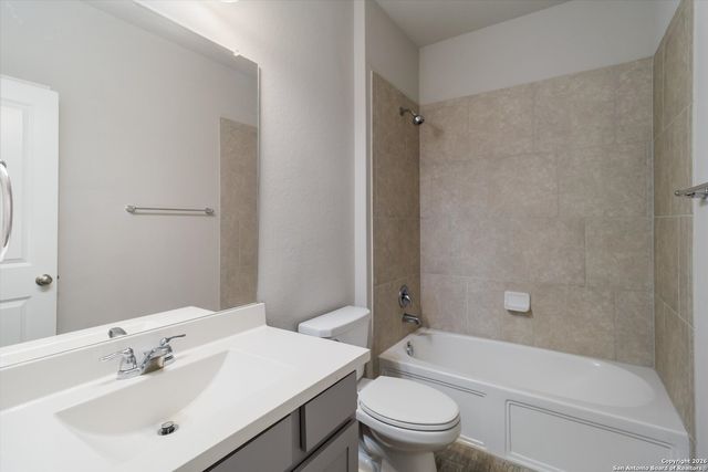 22843 Carriage Bush Dr, San Antonio, TX 78261