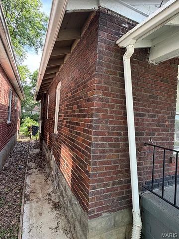 6719 Stratford Avenue, Pine Lawn, MO 63121