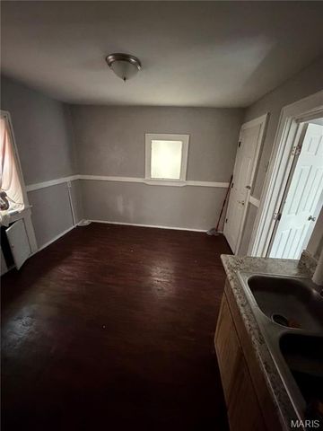 6719 Stratford Avenue, Pine Lawn, MO 63121
