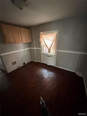 6719 Stratford Avenue, Pine Lawn, MO 63121