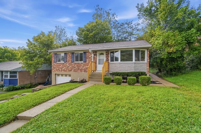 2751 Pickmeier Lane, Cincinnati, OH 45211