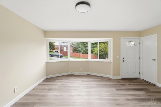 2751 Pickmeier Lane, Cincinnati, OH 45211