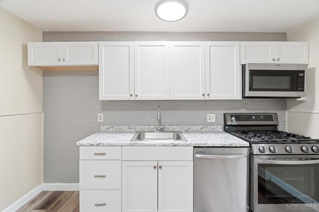 2751 Pickmeier Lane, Cincinnati, OH 45211