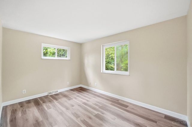 2751 Pickmeier Lane, Cincinnati, OH 45211