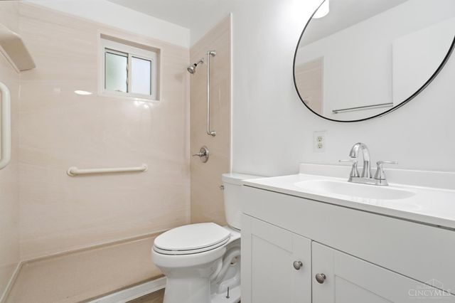2751 Pickmeier Lane, Cincinnati, OH 45211