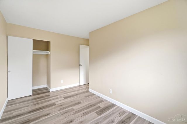 2751 Pickmeier Lane, Cincinnati, OH 45211