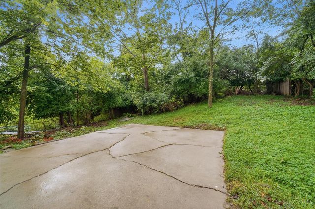 2751 Pickmeier Lane, Cincinnati, OH 45211