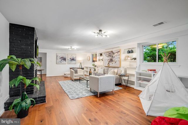 5024 WILLIAMSBURG BLVD, Arlington, VA 22207