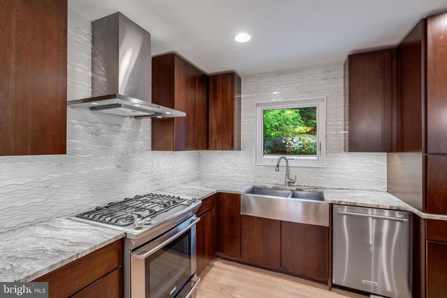5024 WILLIAMSBURG BLVD, Arlington, VA 22207