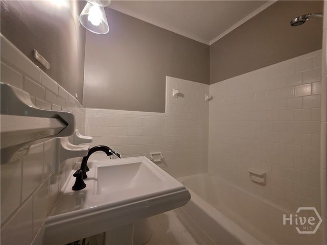 202 E 58 Street, Savannah, GA 31405