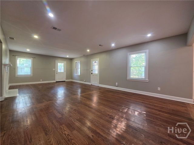 202 E 58 Street, Savannah, GA 31405