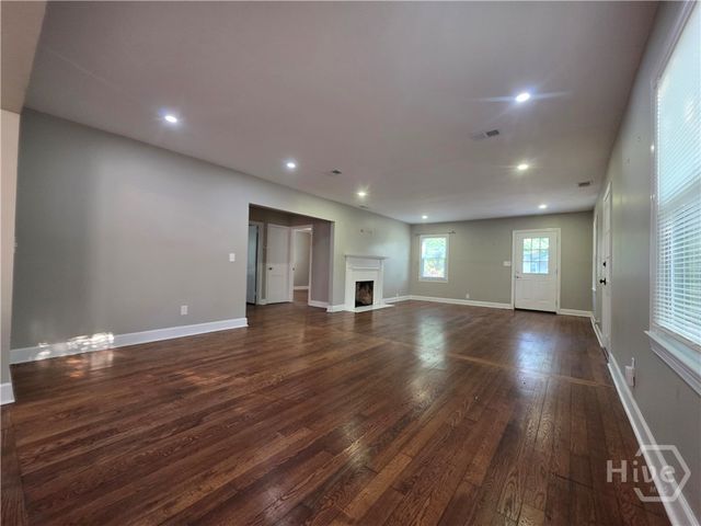 202 E 58 Street, Savannah, GA 31405