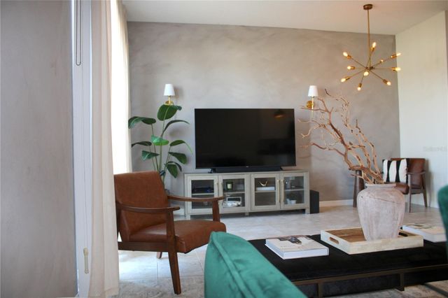 7037 WOODCHASE GLEN DRIVE, Riverview, FL 33578