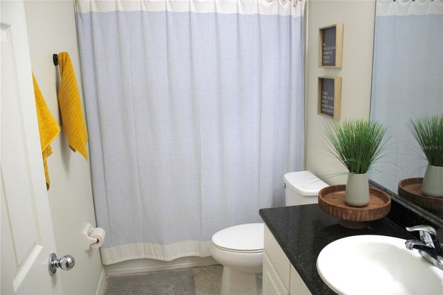 7037 WOODCHASE GLEN DRIVE, Riverview, FL 33578