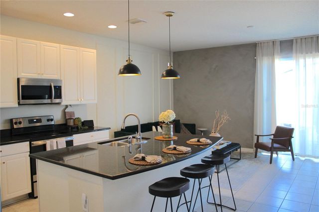 7037 WOODCHASE GLEN DRIVE, Riverview, FL 33578