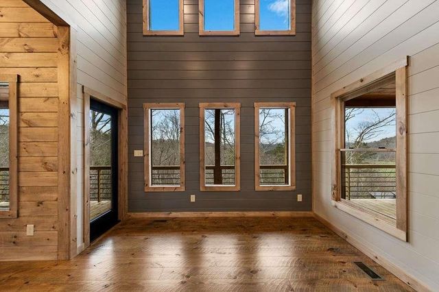 416 Windy Valley Trail, Blue Ridge, GA 30513