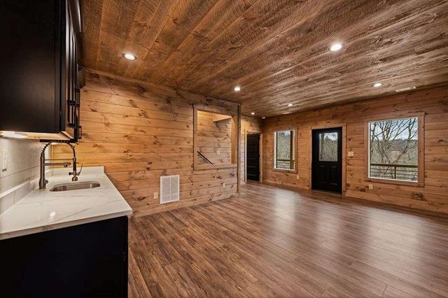 416 Windy Valley Trail, Blue Ridge, GA 30513