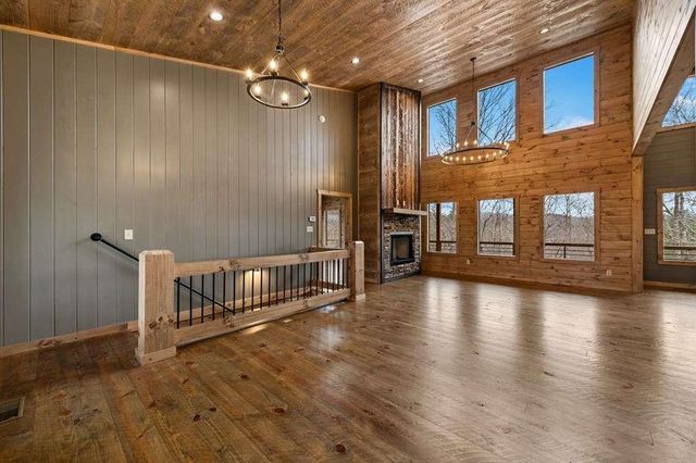 416 Windy Valley Trail, Blue Ridge, GA 30513