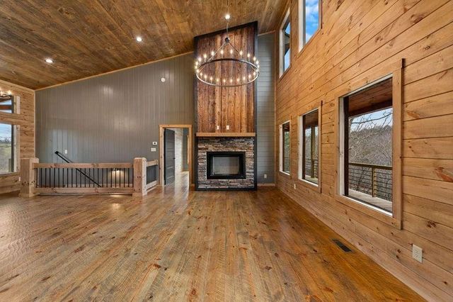 416 Windy Valley Trail, Blue Ridge, GA 30513