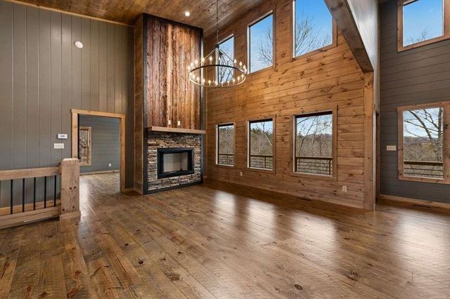 416 Windy Valley Trail, Blue Ridge, GA 30513