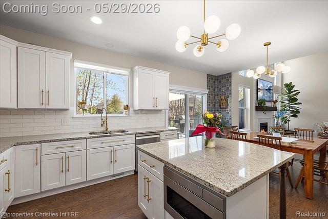 24428 Sheringham Drive, Lyon Charter Township, MI 48178