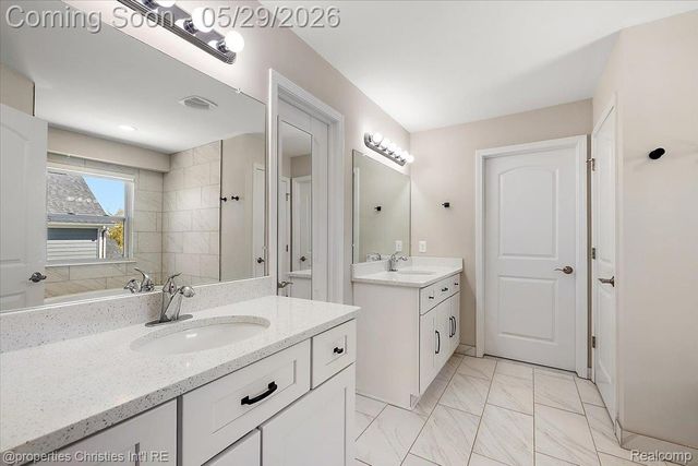 24428 Sheringham Drive, Lyon Charter Township, MI 48178