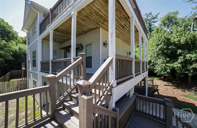 132 N Poplar Street, Athens, GA 30606