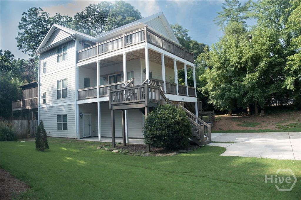 132 N Poplar Street, Athens, GA 30606