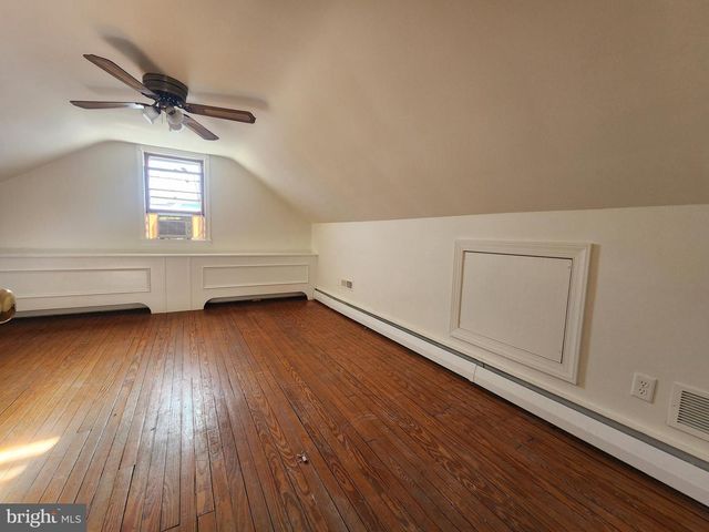 42 S EDGEHILL AVE, Dover, DE 19901